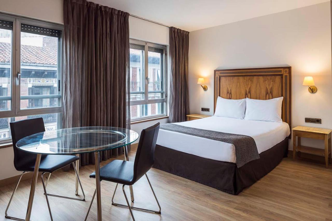 Apartamentos Leganitos Madrid Eksteriør billede