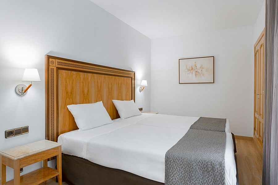 Apartamentos Leganitos Madrid Eksteriør billede