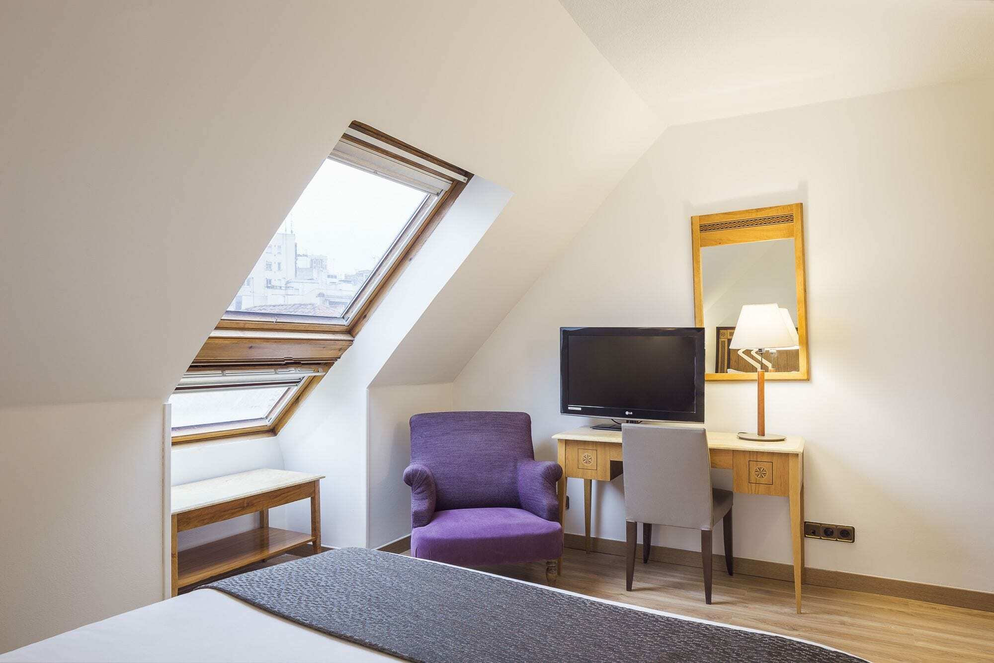 Apartamentos Leganitos Madrid Eksteriør billede