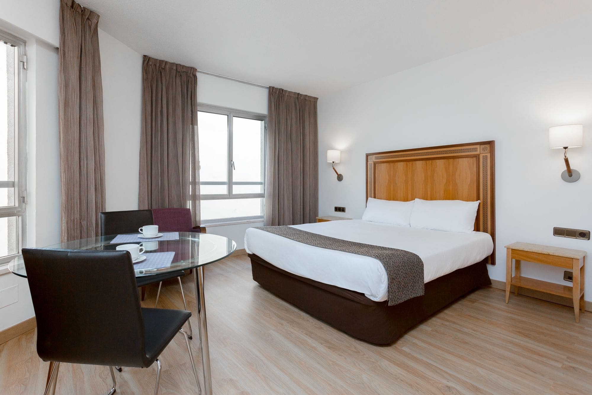 Apartamentos Leganitos Madrid Eksteriør billede